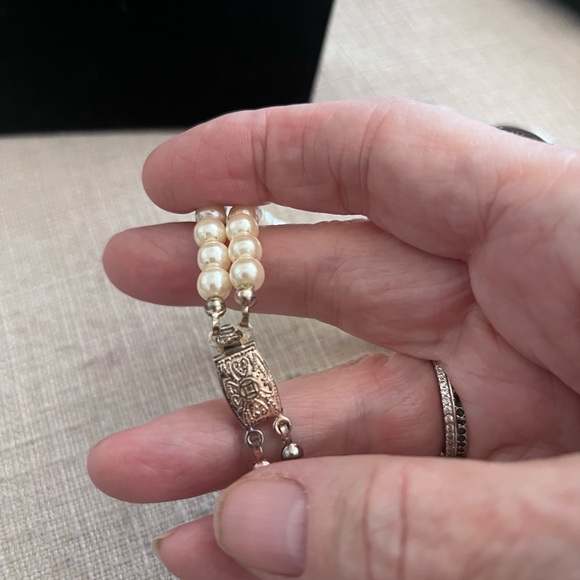 Elegant Pearl and Silver Necklace Y2K. Front and back pics. - Picture 3 of 9